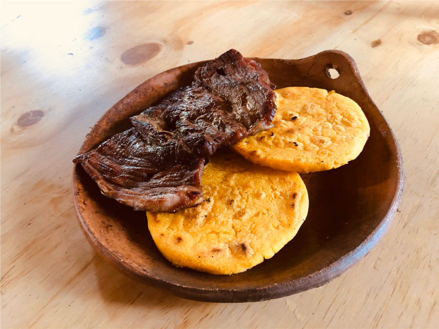 Plato de carne oreada en Bucaramanga