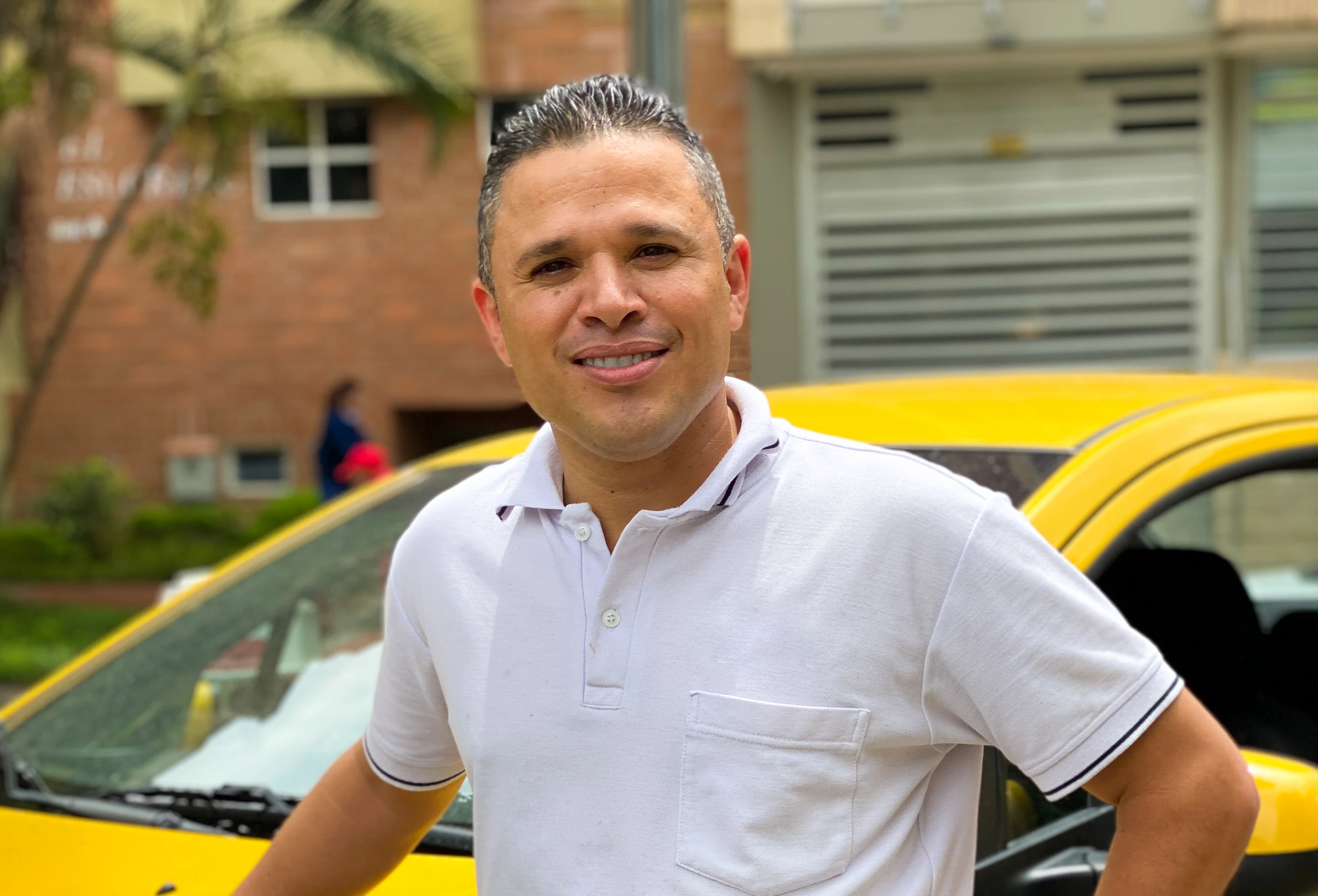 Conductor de taxi afiliado a Taxis Libres en Medellin, Antioquia