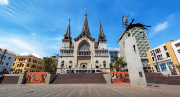 Catedral Basílica Metropolitana, Nuestra Señora del Rosario de Manizales, Manizales, Taxis Libres