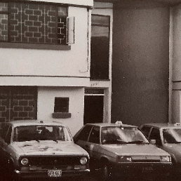 Sede de Taxis Libres en el barrio Galerías frente al parqueadero del Estadio El Campín